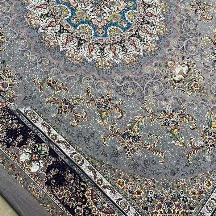 کاور فرش و روفرشی کشدار بسیار زیبا طوسی 12 متری با بهترین کیفیت و چاپ کد 689