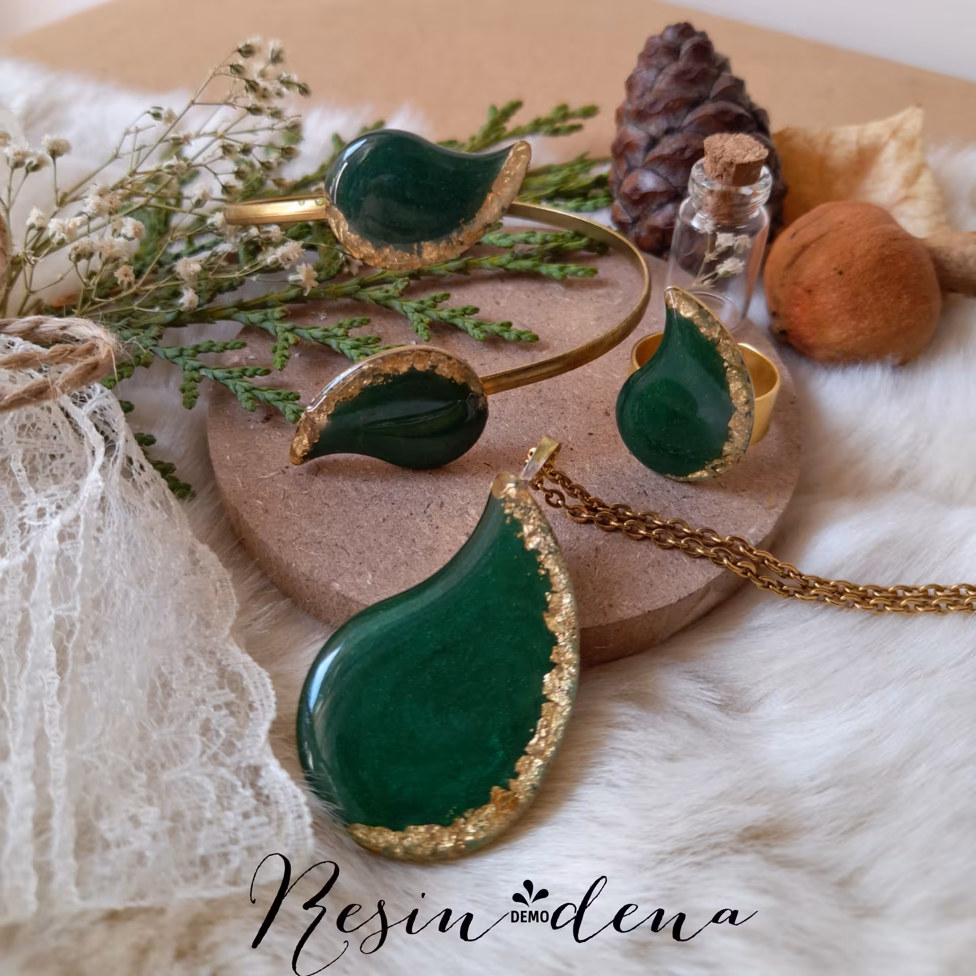 ست رزینی طرح بته جقه کار شده با ورق طلا