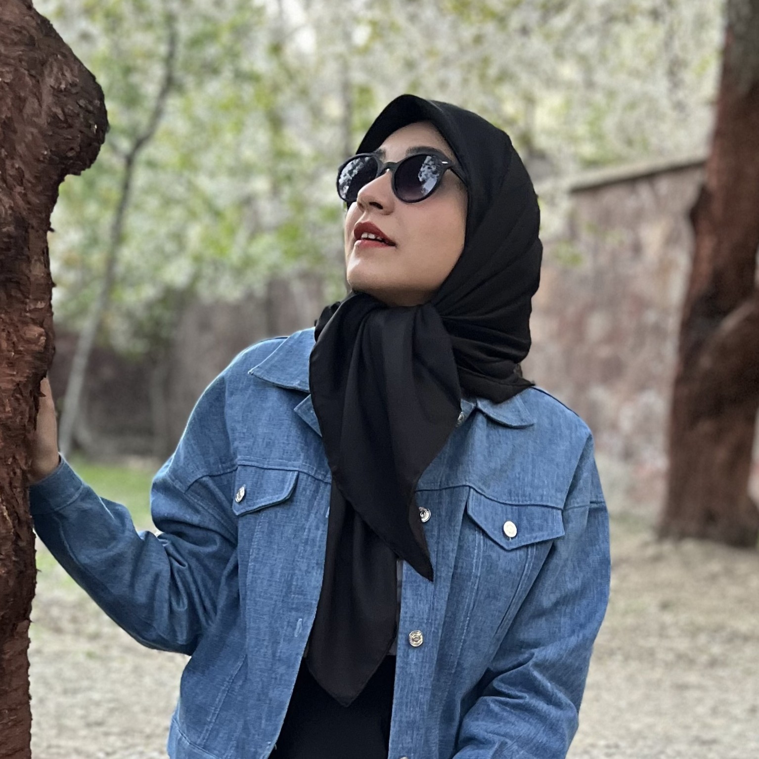 روسری ابریشم وارداتی ساده، دور دوخت، قواره 100