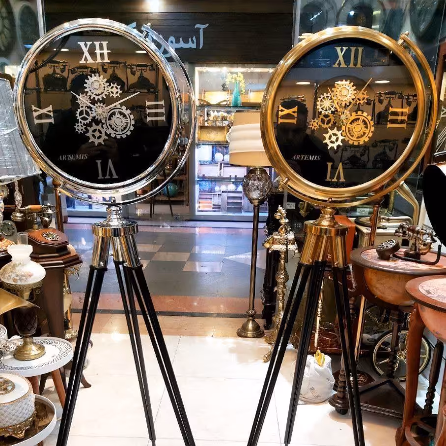 ساعت ایستاده