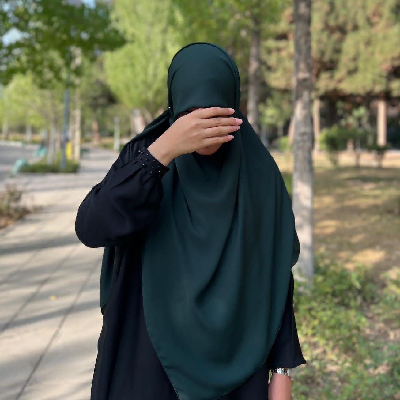 روسری کرپ حریر ساده درجه یک در رنگبندی متنوع