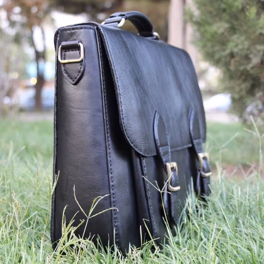 کیف دیپلمات