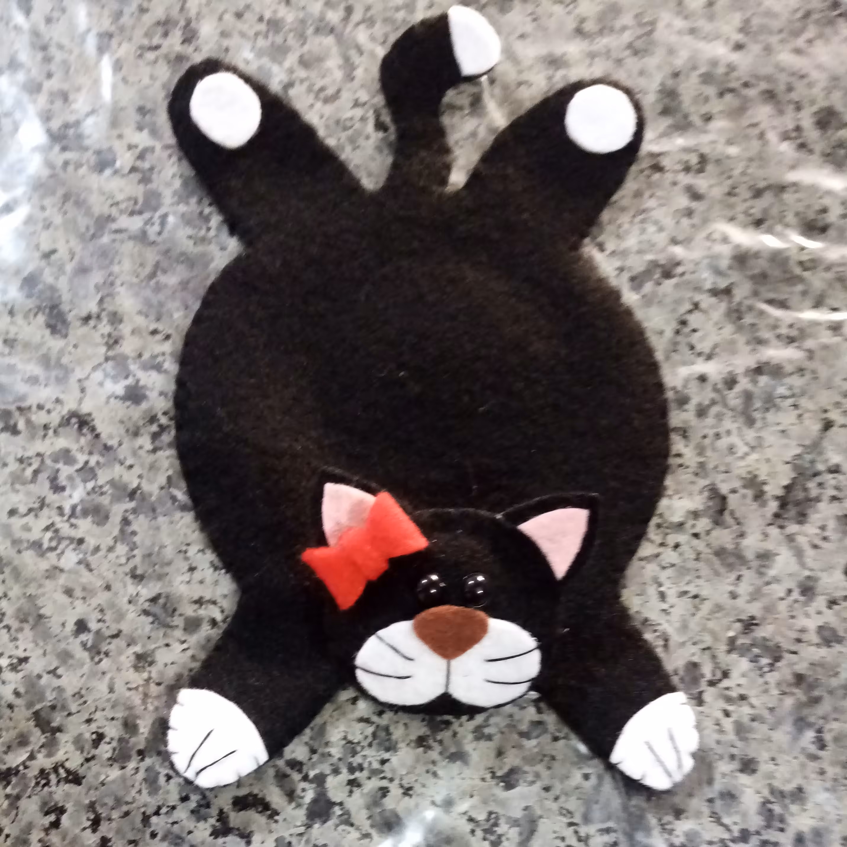 زیر لیوانی طرح گربه سیاه 