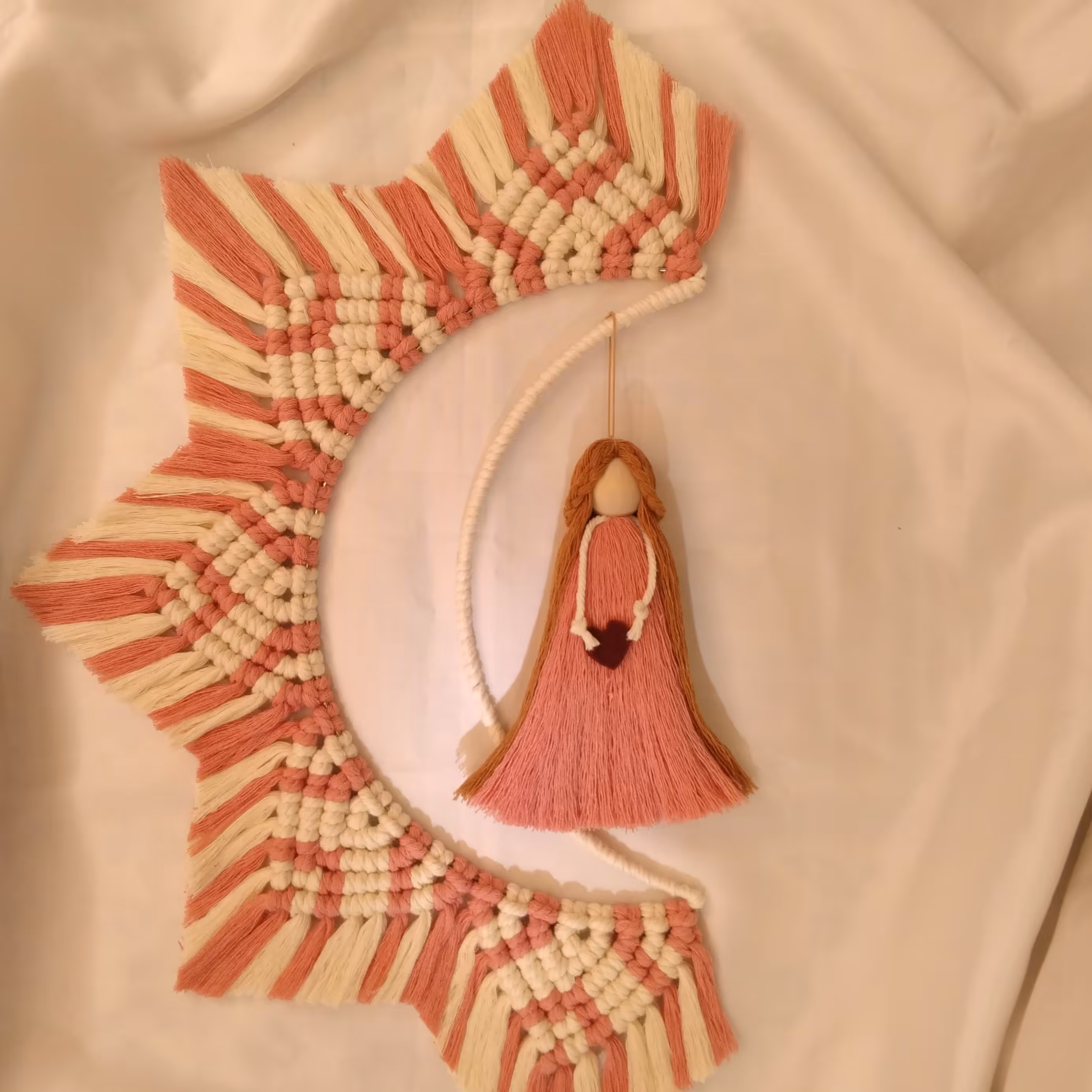 آویز ماه و فرشته مکرومه