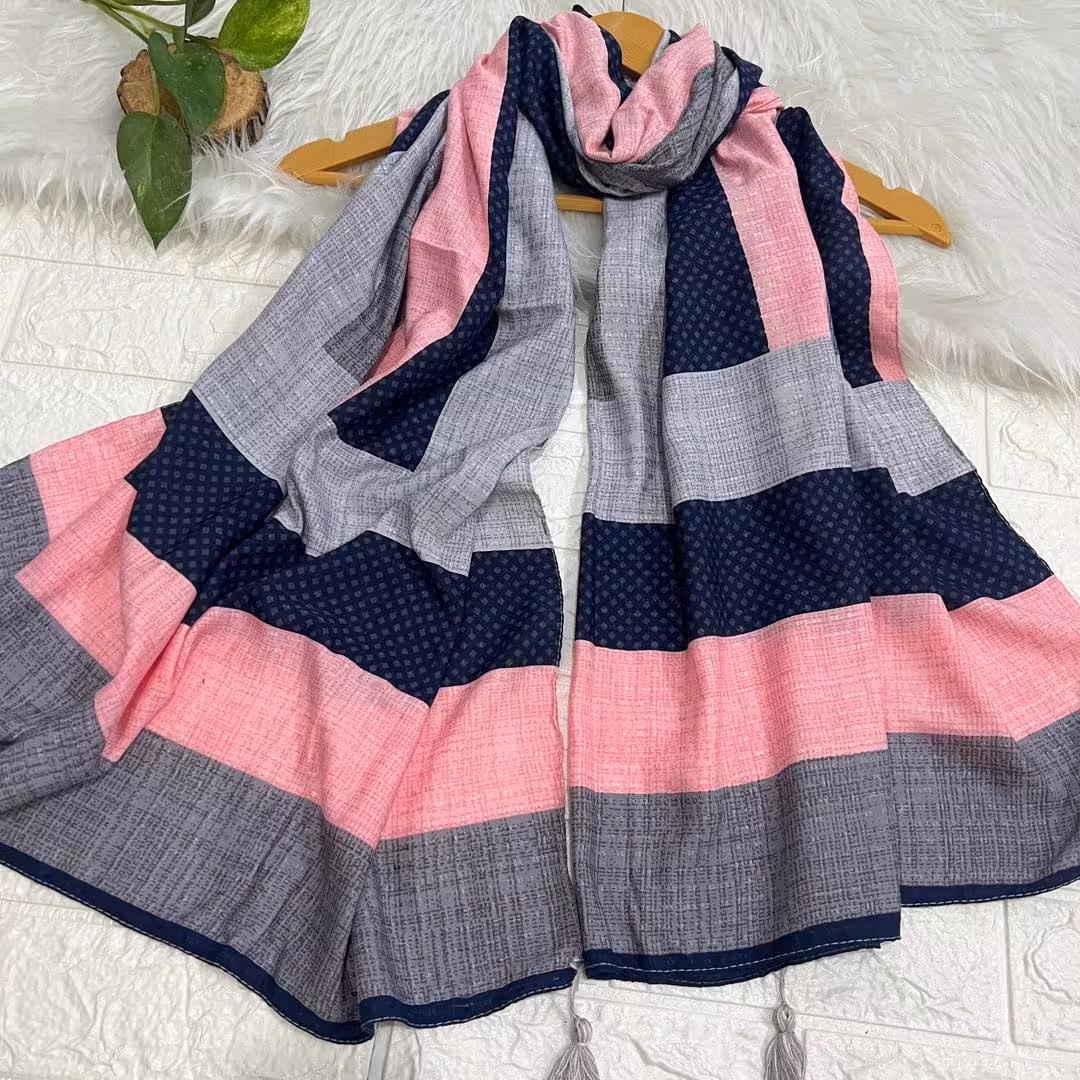 شال نخی چهارفصل  چندرنگ منگوله دار