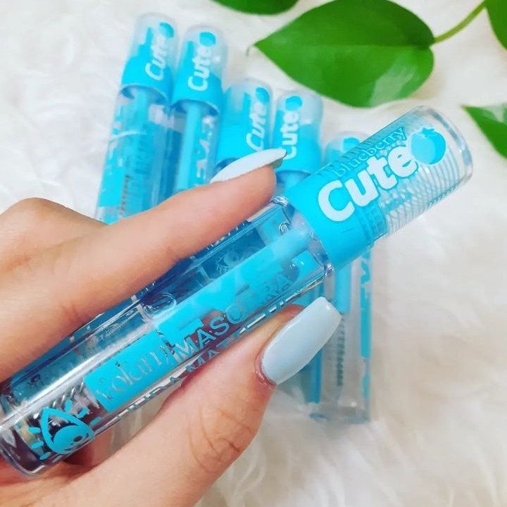 💙 ژل مژه هدا مات HUDA MATTE
هم تقویت کننده مژه هستش و هم برای ابرو فوق العادس😻