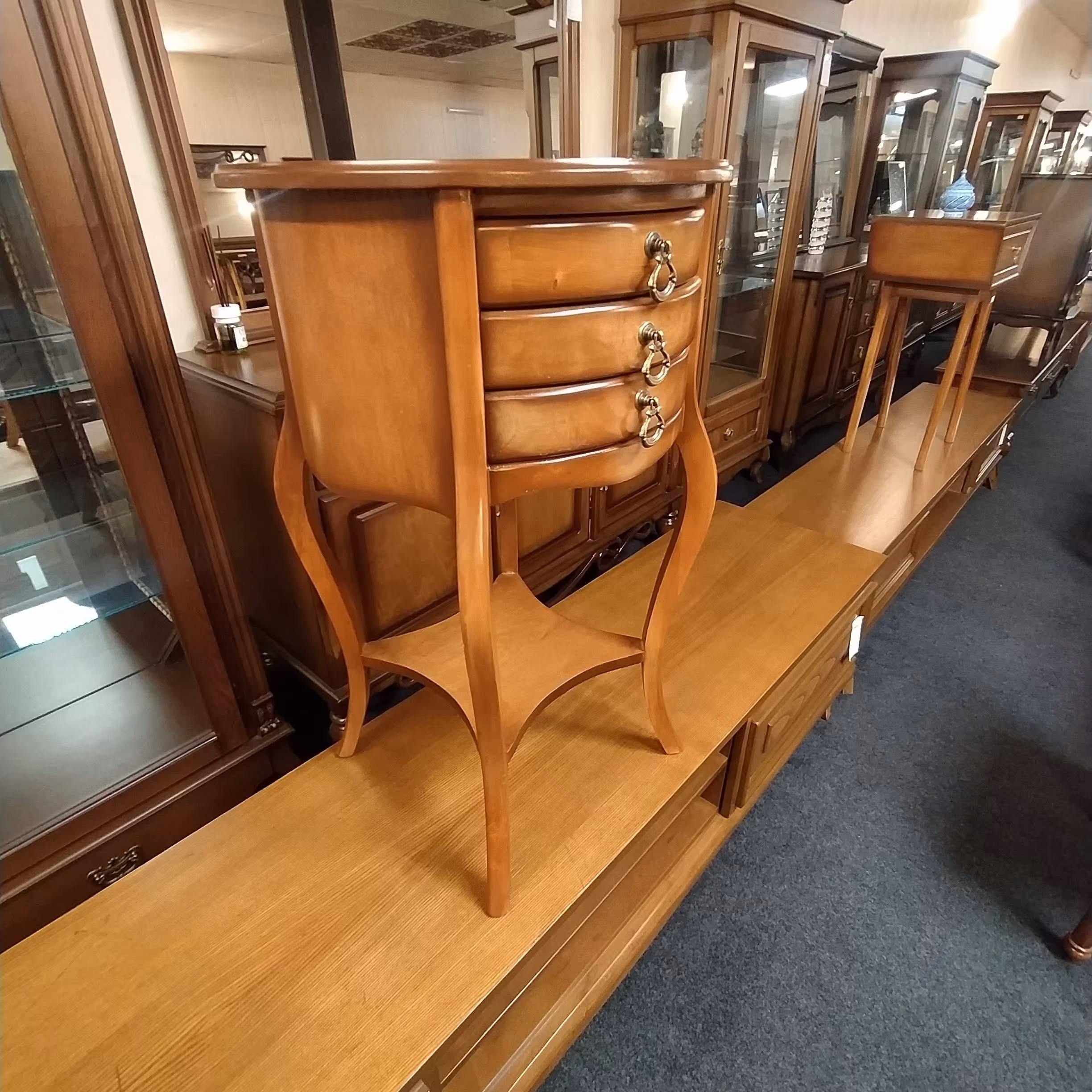 میز تلفن یه کشو فندقی صفحه گرد پایه خراطی 