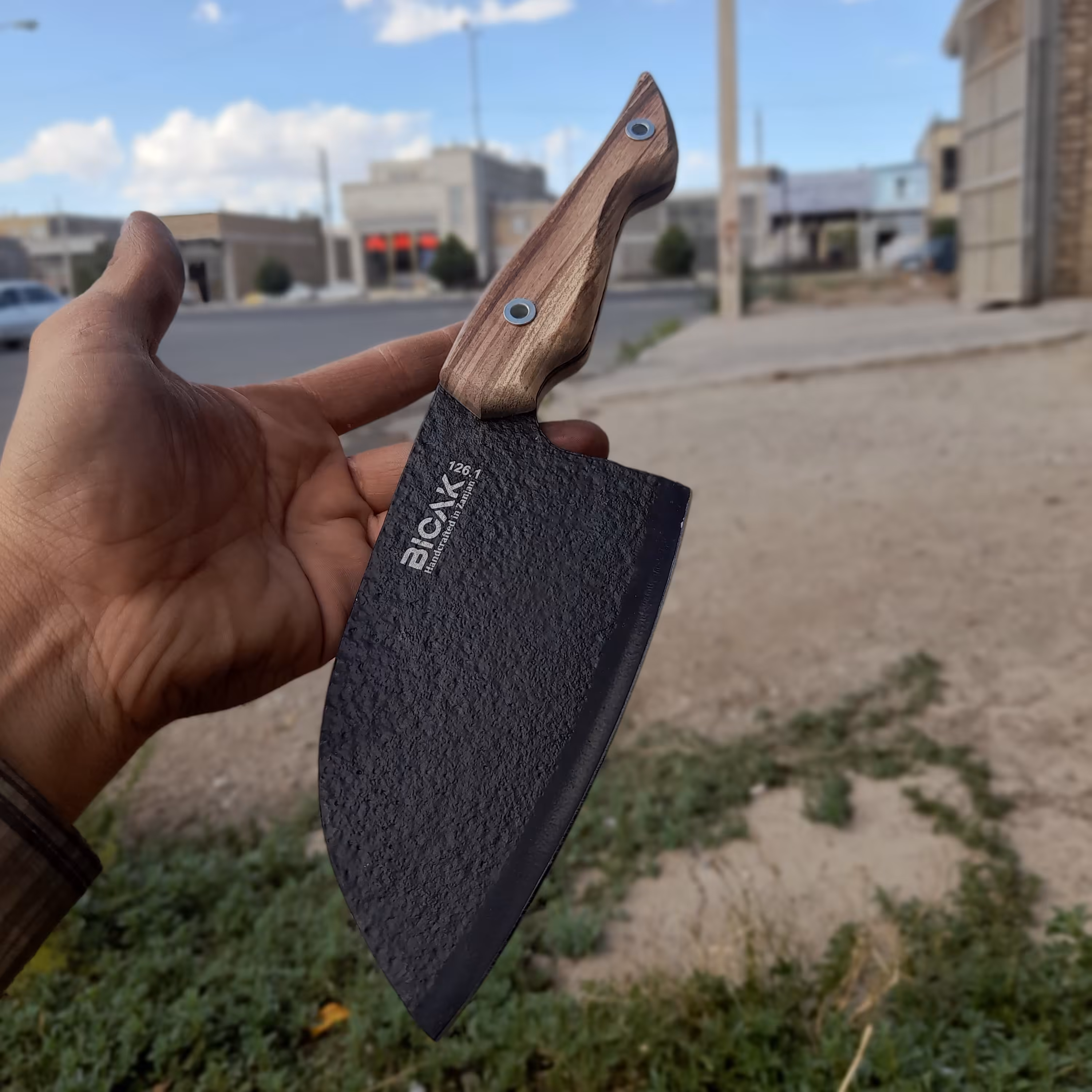 ساطور صربستانی مدل Bicak 126.1  تیز و خوشدست (پس کرایه)