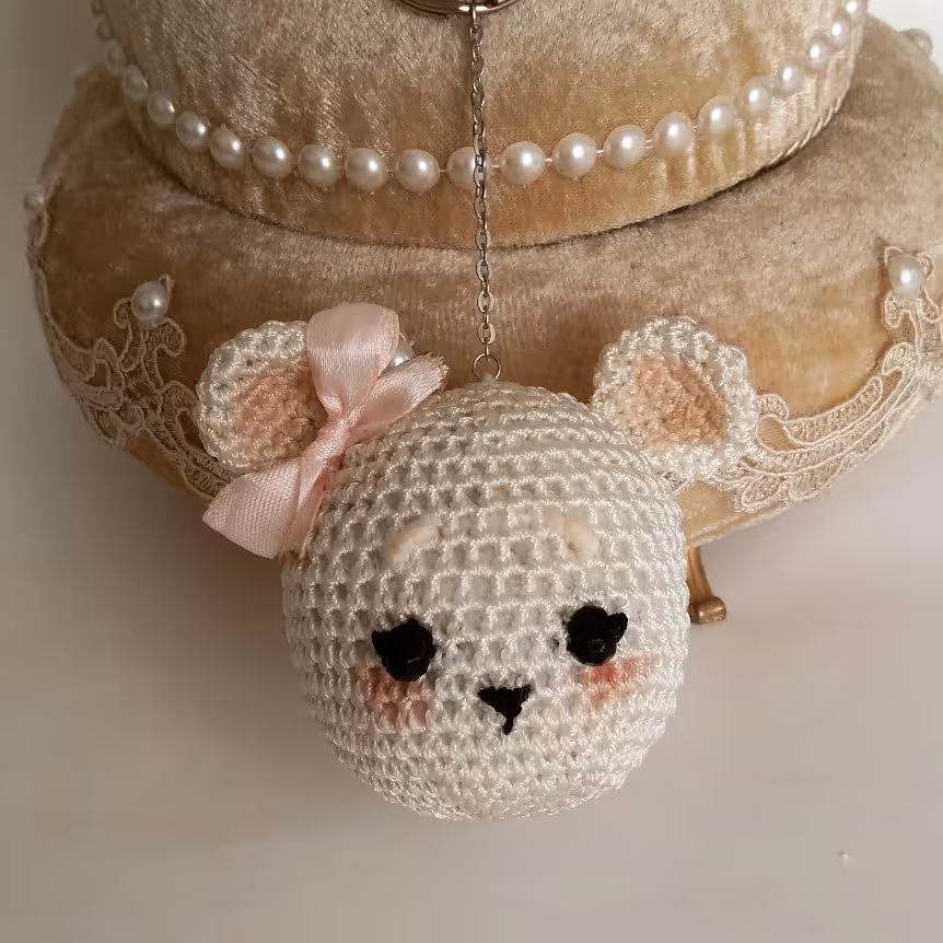 جاسوییچی عروسک خرس قطبی بافتنی (8 سانتیمتر)