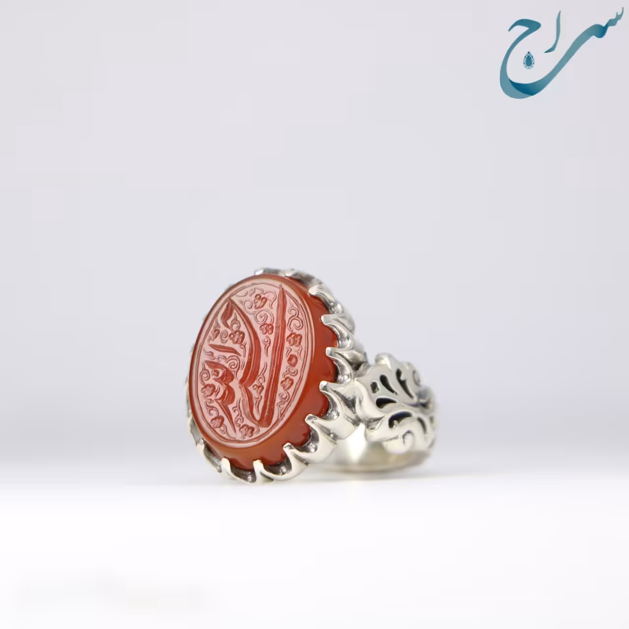 انگشتر عقیق سرخ (طرح خطی)