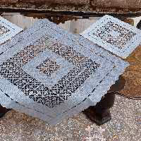 رومیزی مربع مخمل لیزری سه تیکه در رنگبندی متنوع