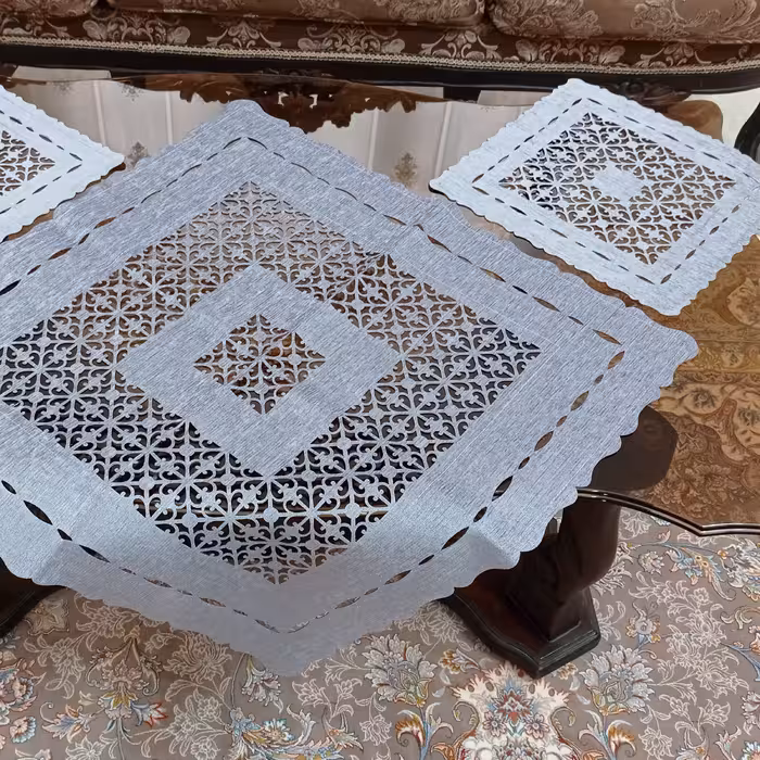 رومیزی مربع مخمل لیزری سه تیکه در رنگبندی متنوع