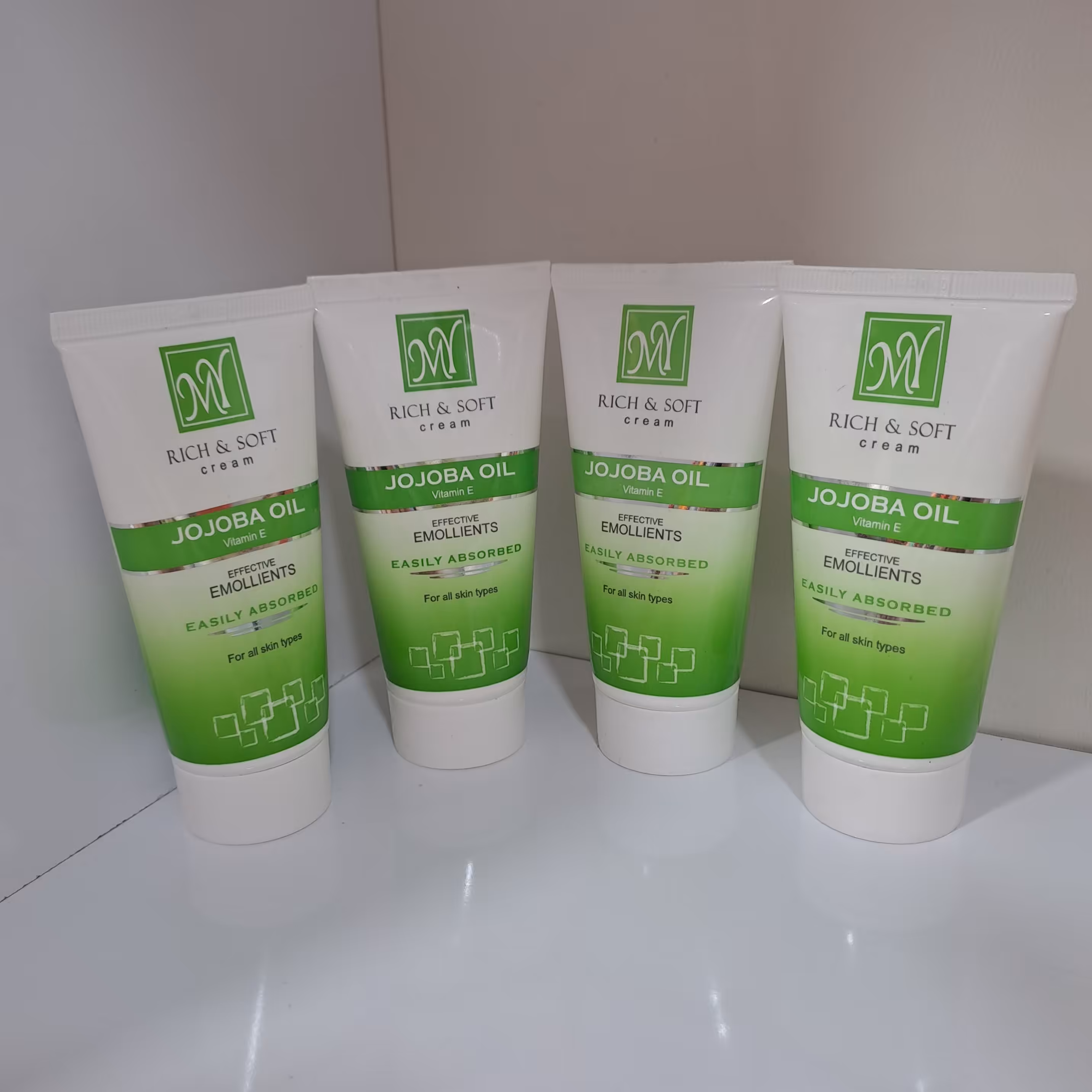 کرم تیوپی دست و صورت گیاهی جوجوبا مای ویژه انواع پوست 