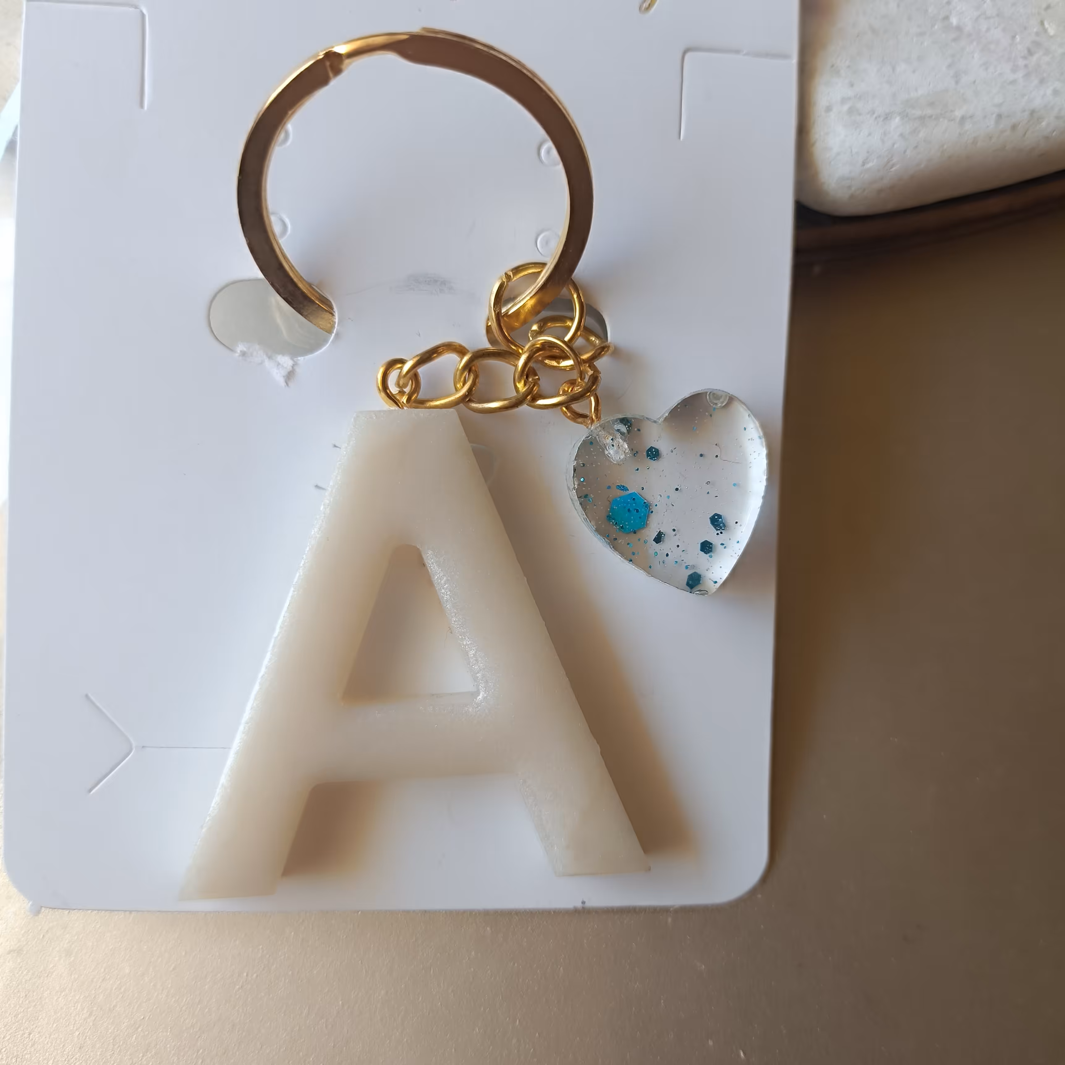 جا سوییچی طرح  حروف انگلیسی حرف A  رنگ سفید صدفی