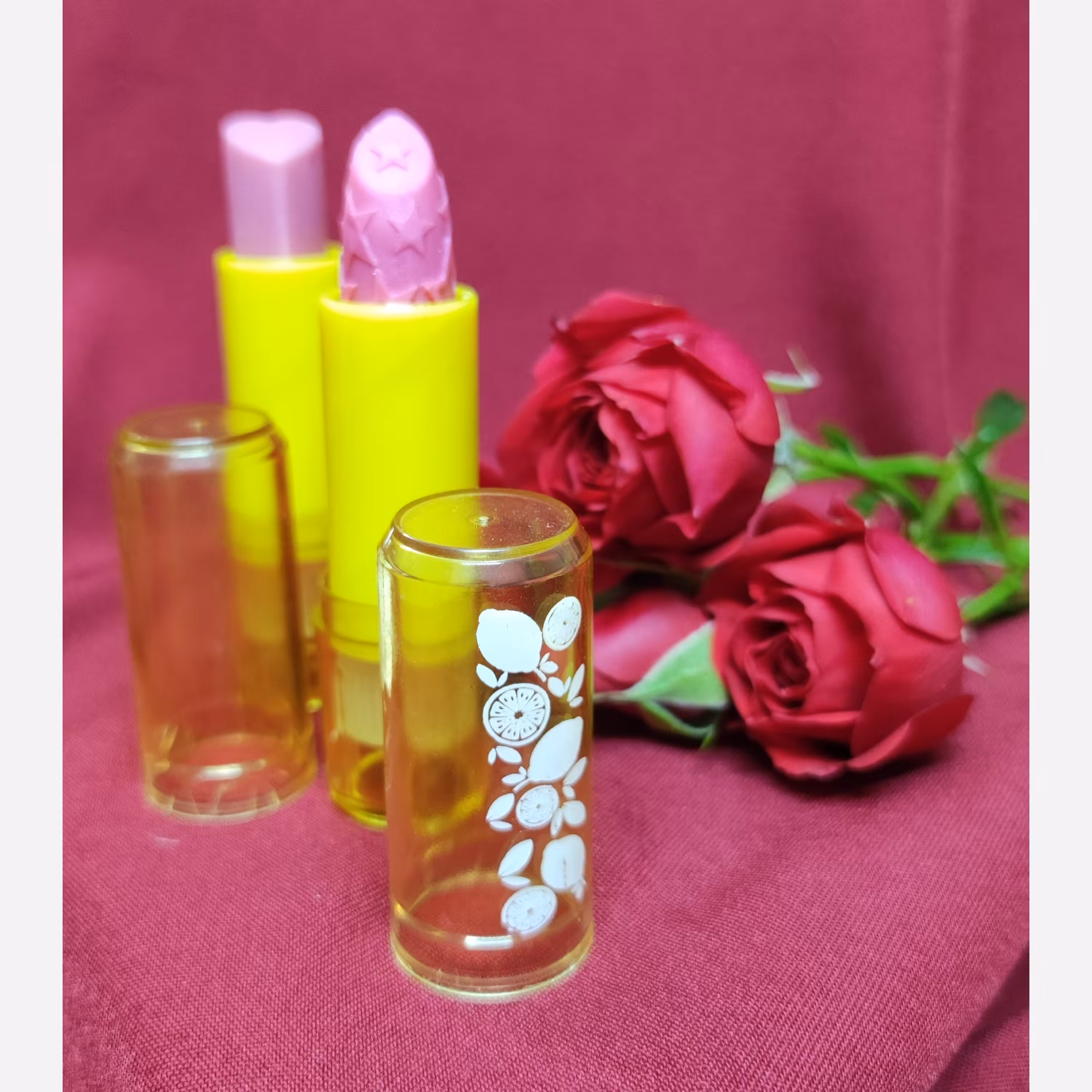 بالم لب حاوی شی باطر کره کاکاعو ورغن نارگیل بسیار عالی حاوی آبرسان جلوگیری از پوسته شدن لب