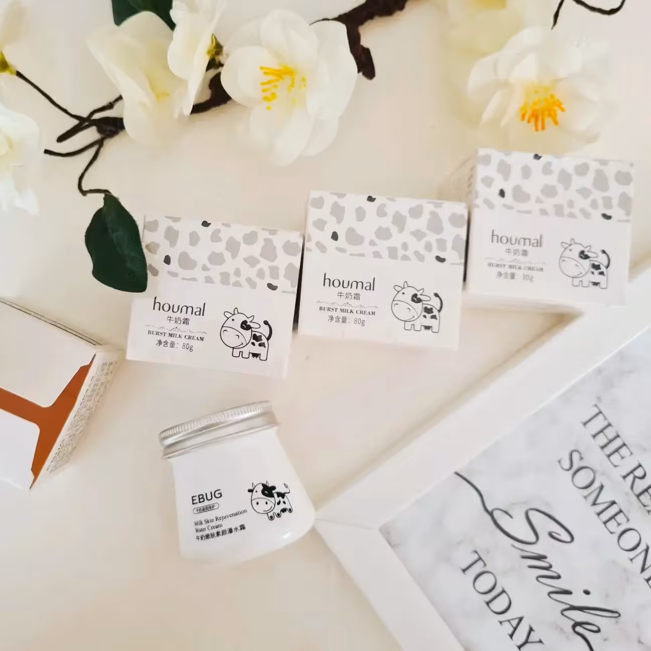 کرم آبرسان قوی و روشن کننده شیر گاو برند ایمیجز  80گرمی 