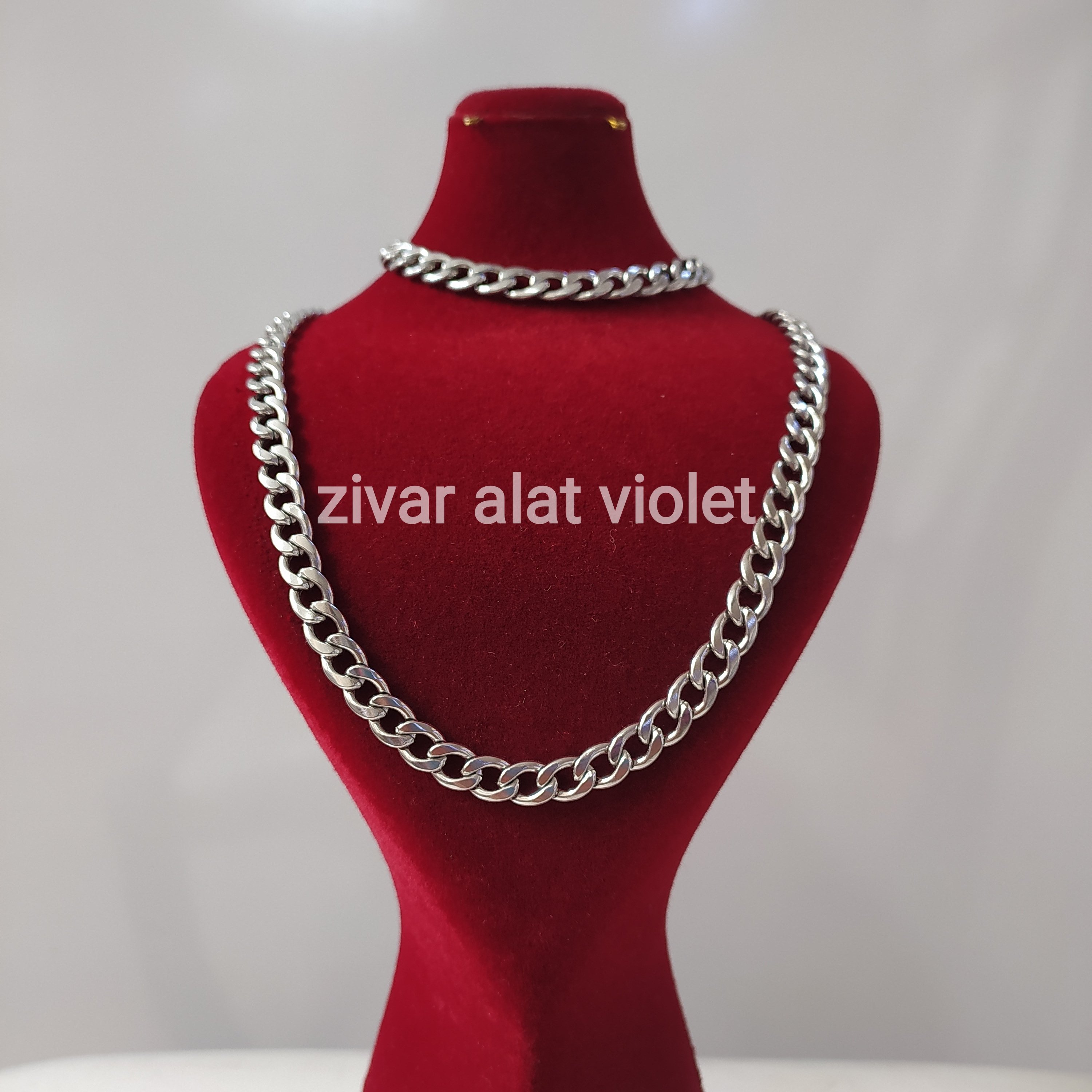 سرویس گردنبند و دستبند کارتیر نقره ای