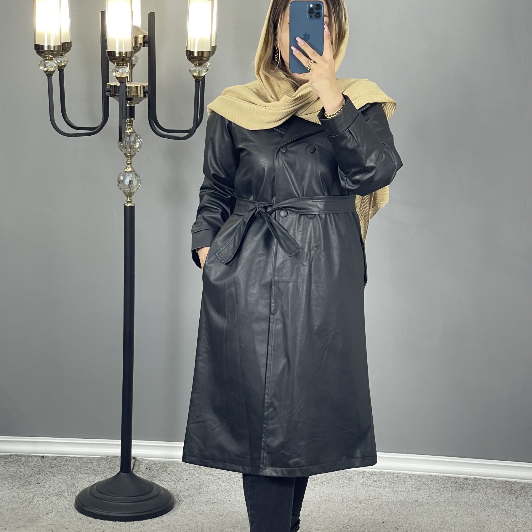 پالتو چرم آستردار بلند - فری سایز مناسب 36 تا 44 - تک رنگ مشکی - ارسال رایگان