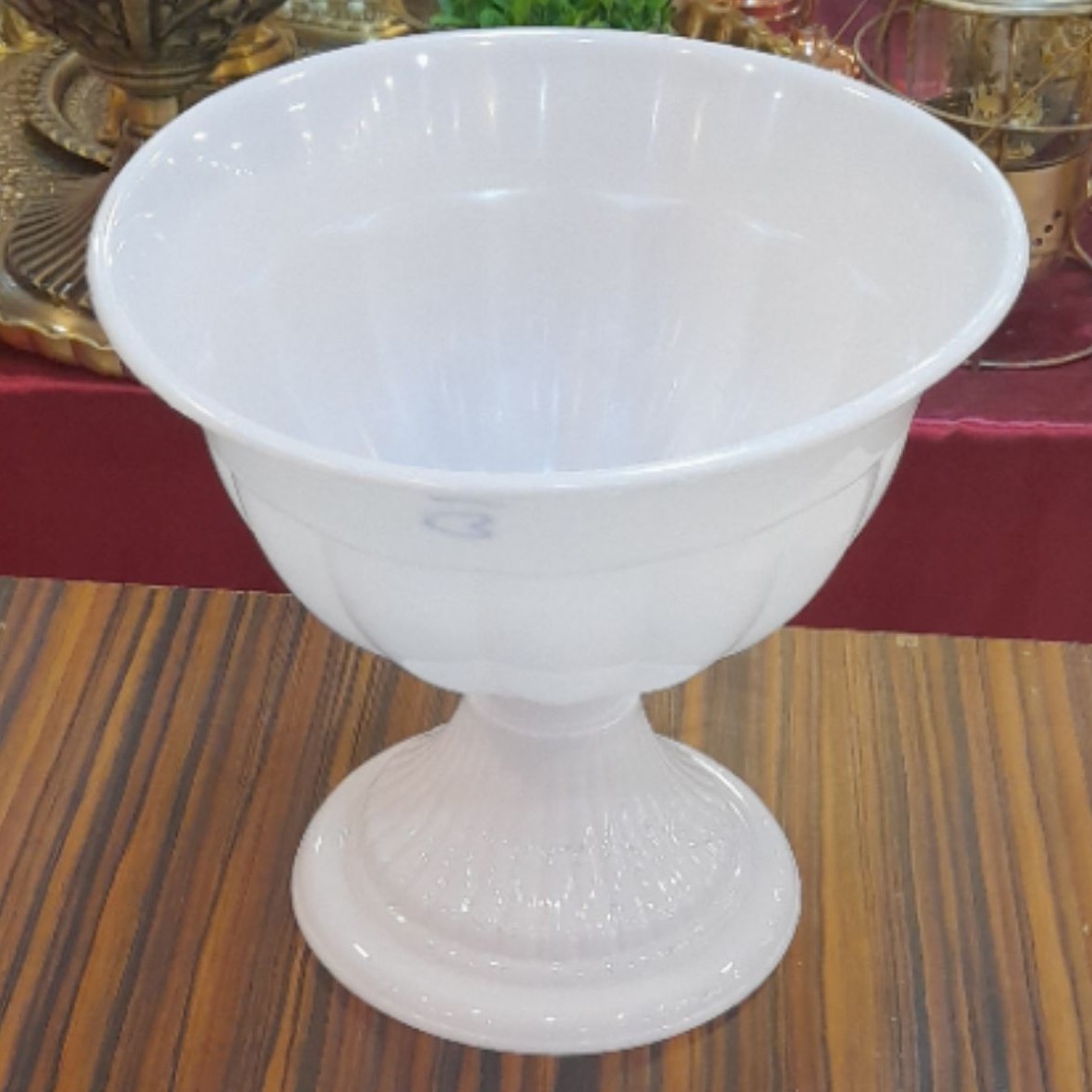 گلدان پایه دارپلاستیکی