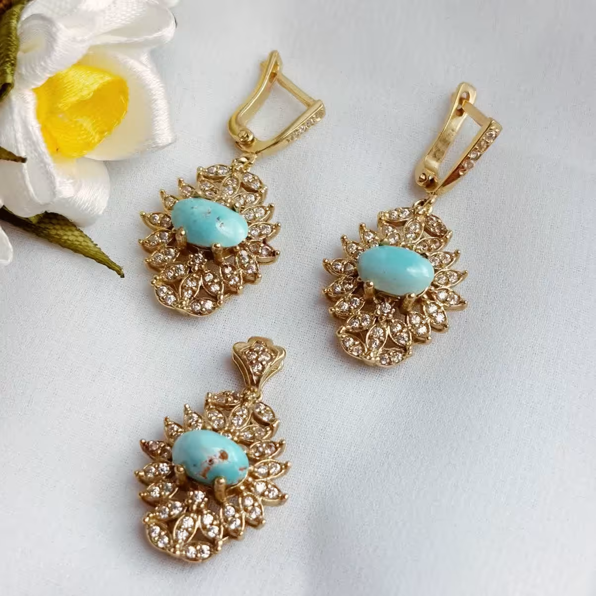 نیم ست عقیق فیروزه نیشابور طلایی (نقره) بدون زنجیر