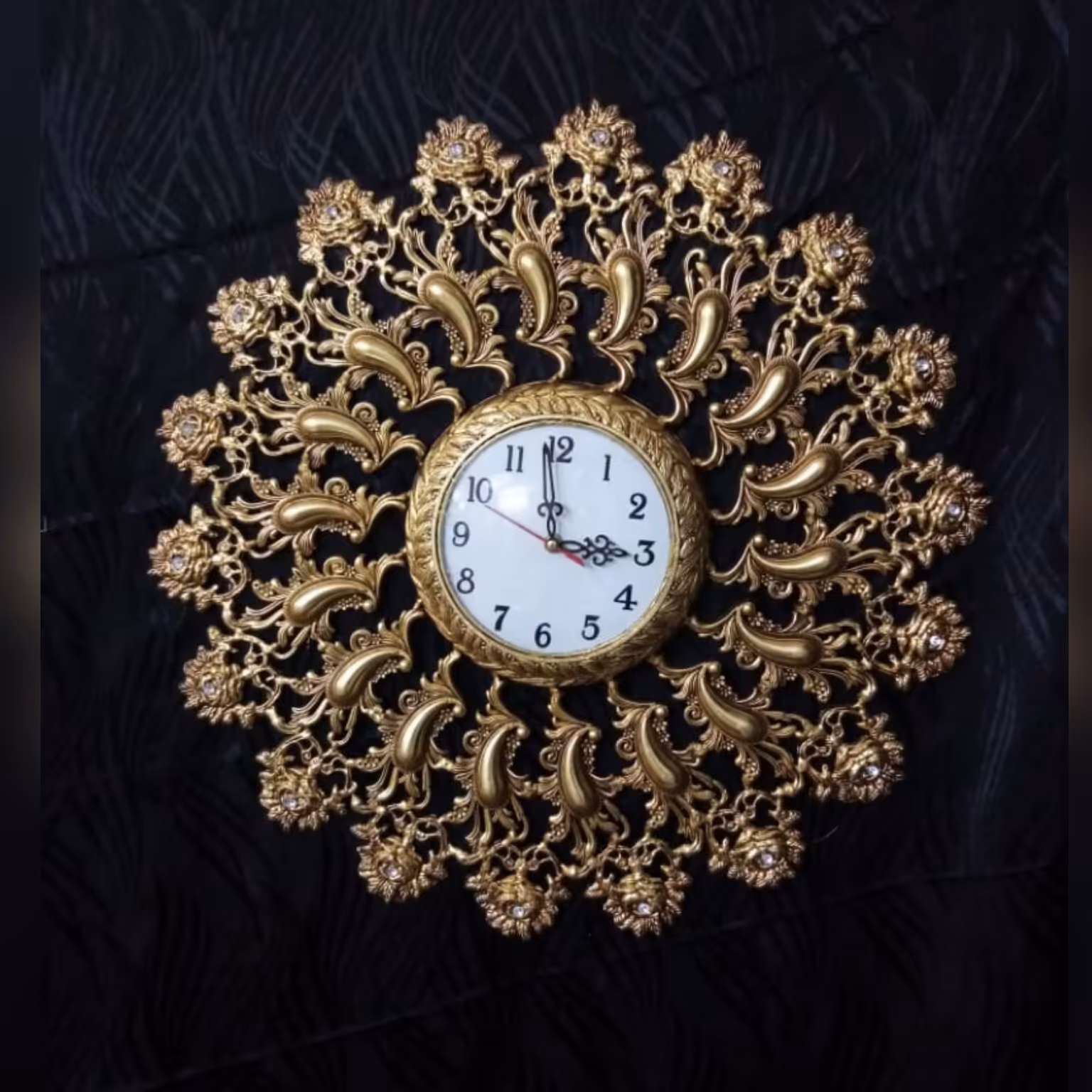 ساعت دیواری بزرگ گرد(ارسال باربری به صورت پس کرایه)