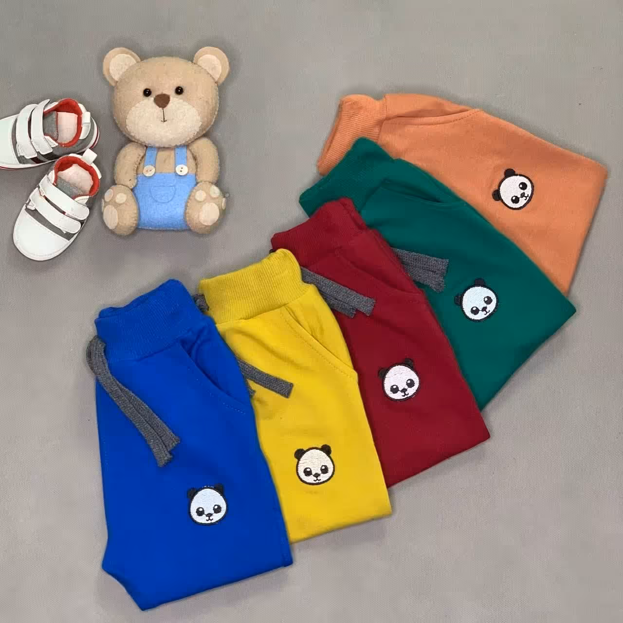 شلوار  بچگانه اسلش سایز 40 ،45 با کیفیت درجه یک 