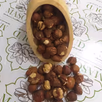 اجیل مغز فندق قهوه ای