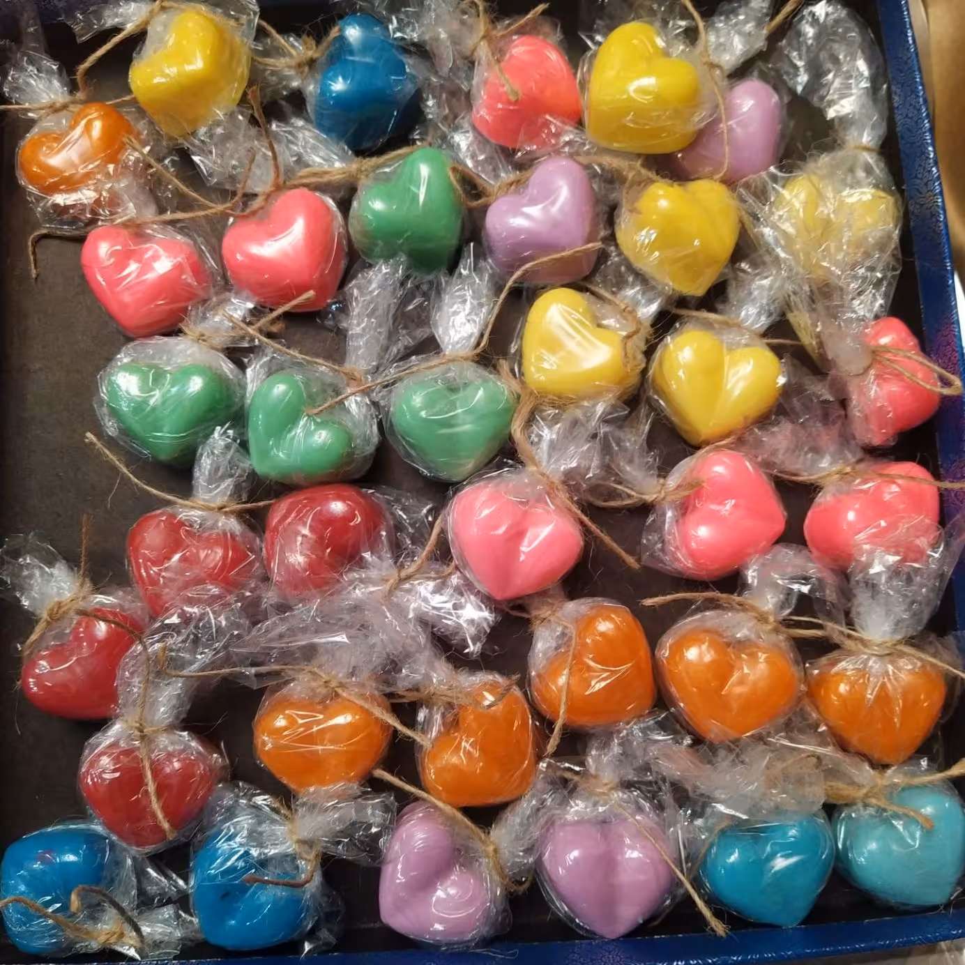 ده عدد صابون فانتزی تزیینی قلب رنگی سایز  کوچک مناسب گیفت