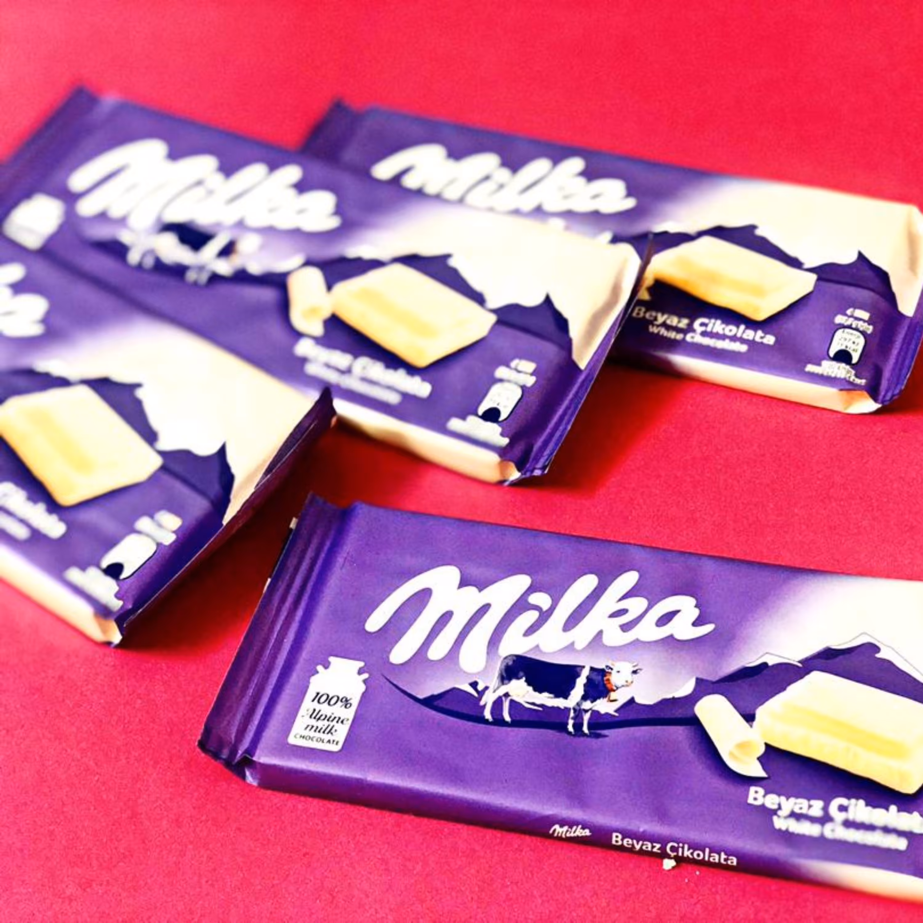 شکلات شیری میلکا