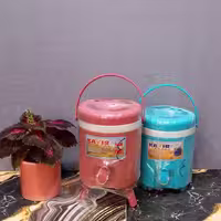کلمن 4لیتر پایه دار پلاستیکی صادراتی محصول کویر پلاستیک فشاری تهیه شده ازموادنو 