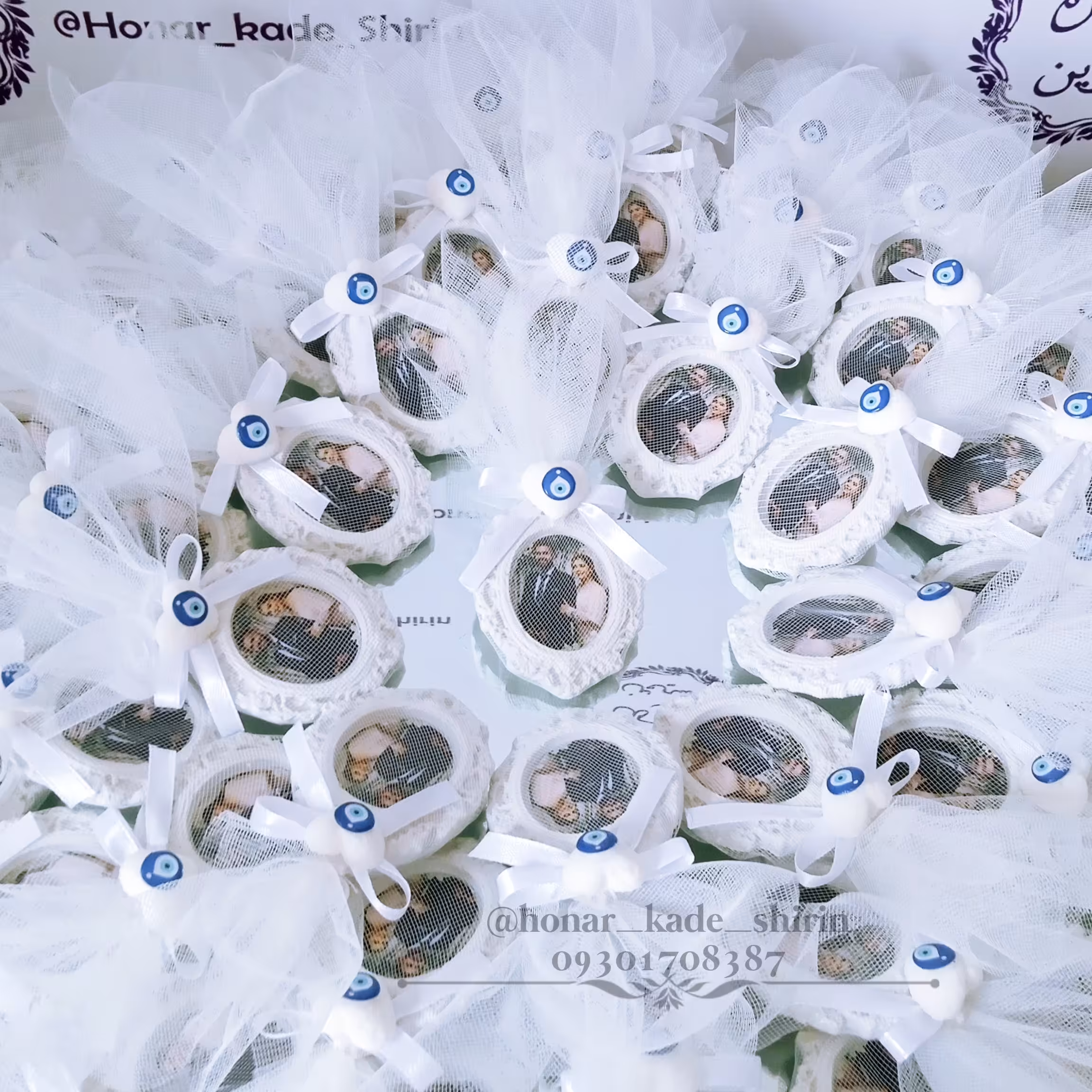 گیفت قاب تورپیچ با قندقلبی 