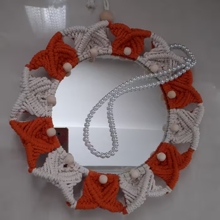 اینه مکرومه 