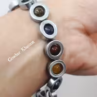 دستبند حدید حلقه ای چند نگین