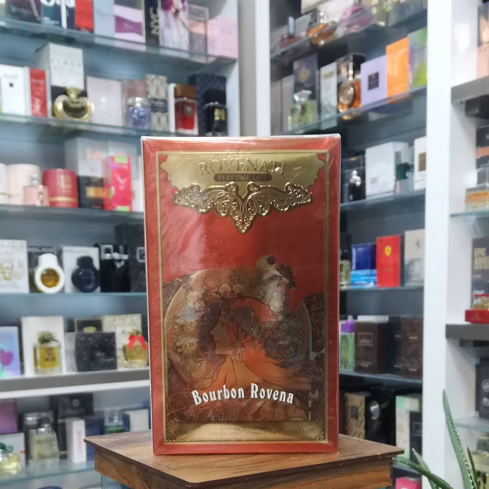 ادکلن زنانه روونا مدل بوربان رایحه کازاموراتی بوکت