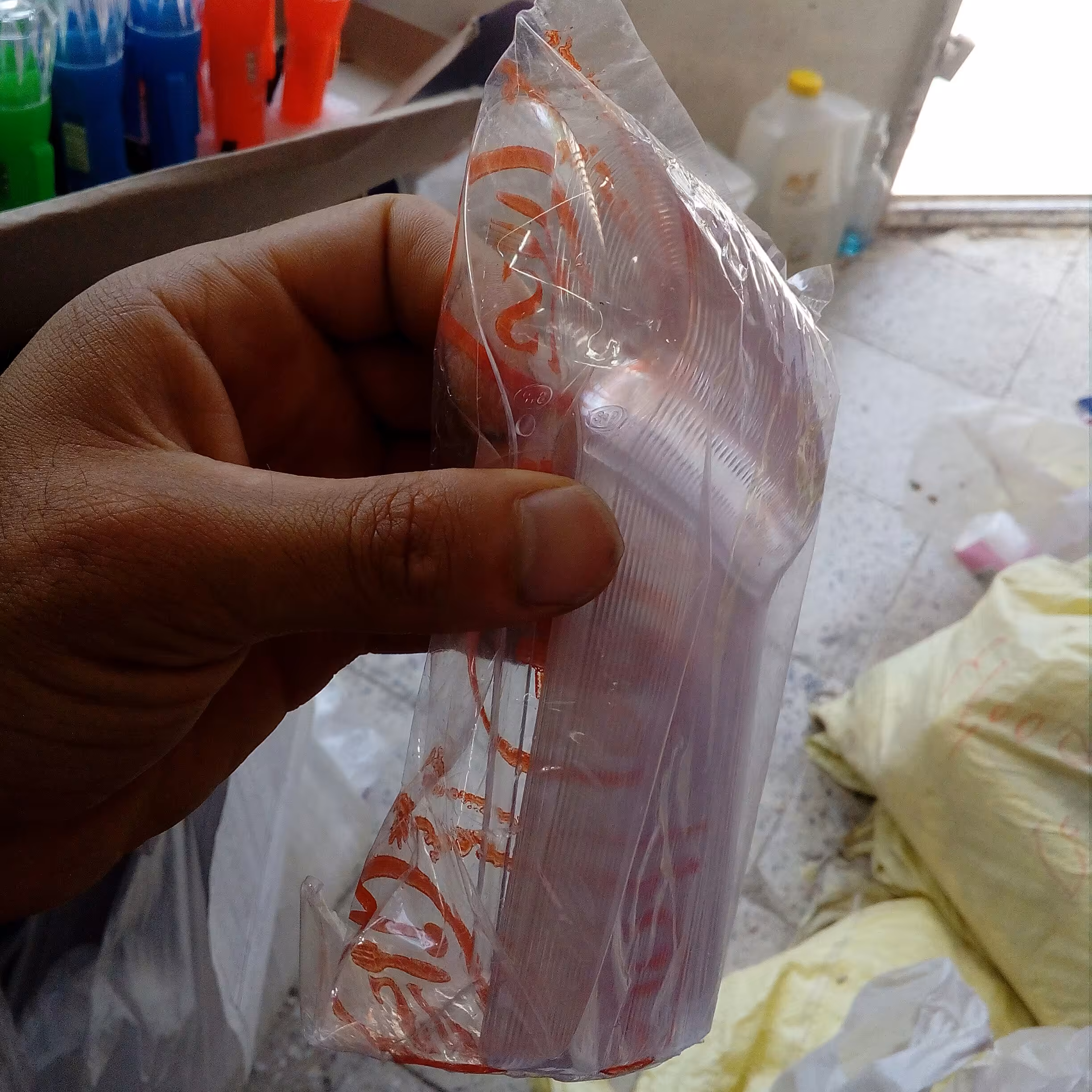 قاشق یکبار مصرف چای خوری دربسته های50عددی می باشد