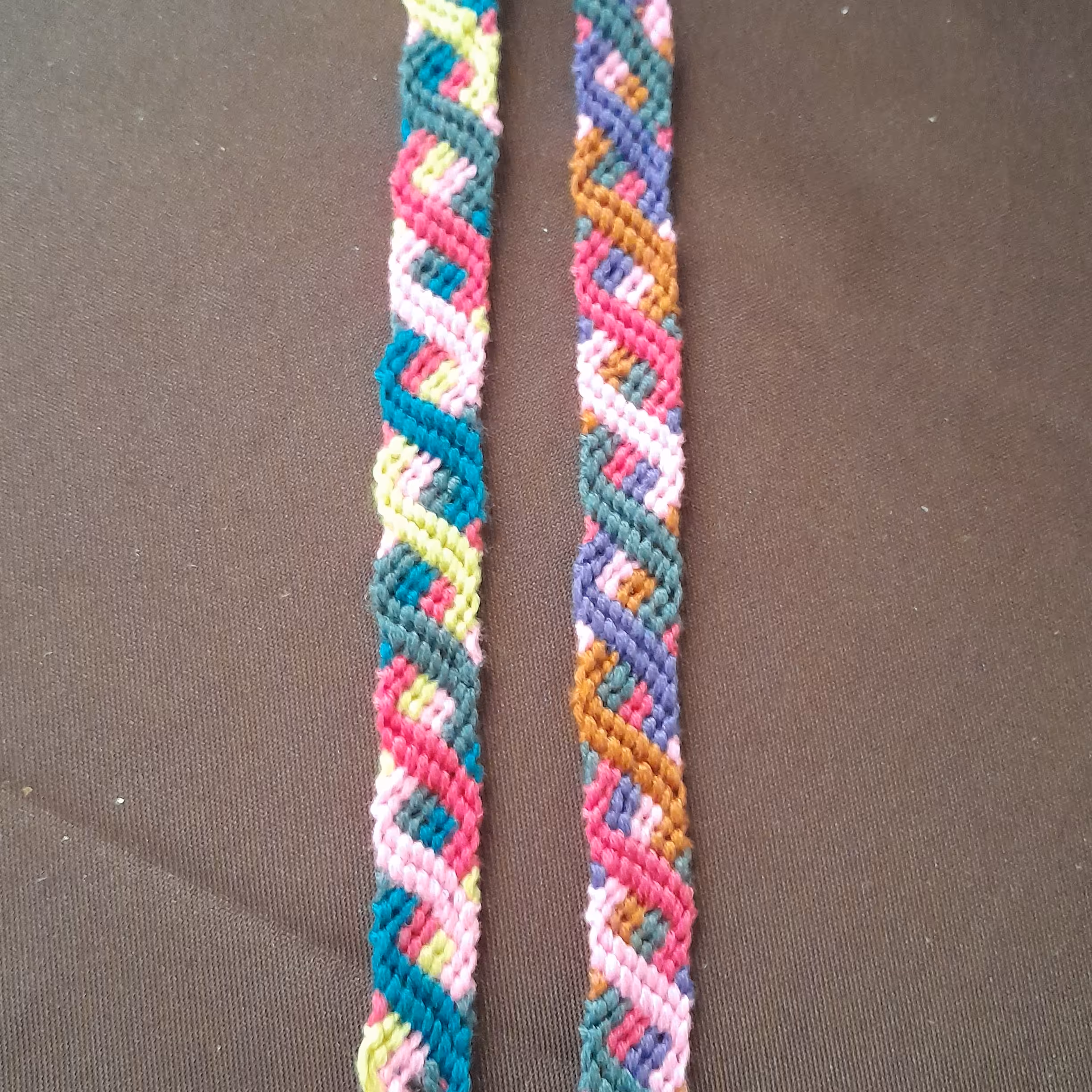 دستبند دوستی مدل زیگزاگ 3