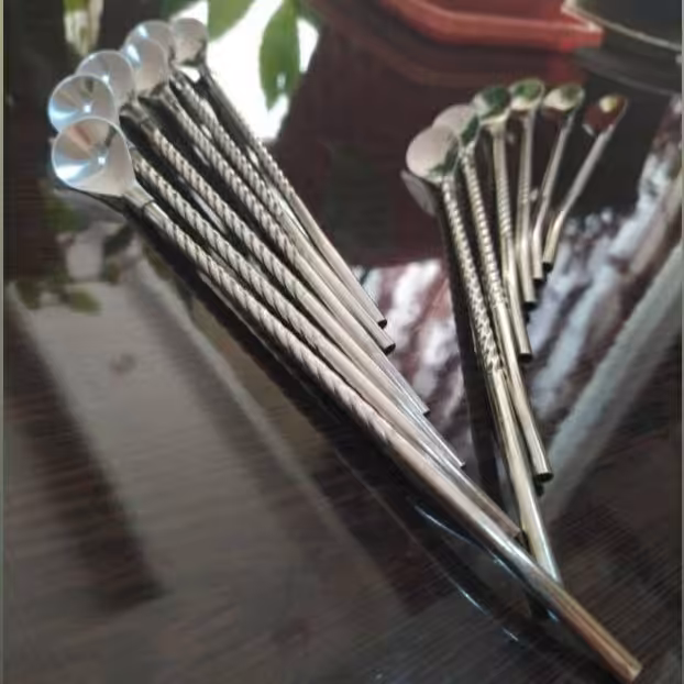 نی شربت استیل ، مدل پیج ،همراه با نی شور مخصوص،طول نی 24سانت