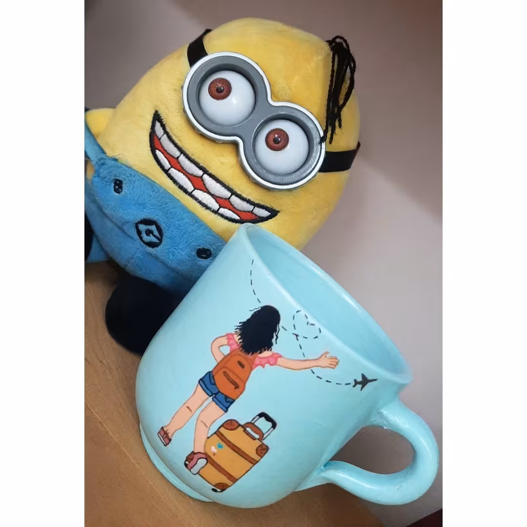 ماگ سفالی  دکوری سایز  9 طرح دخترونه جهانگرد