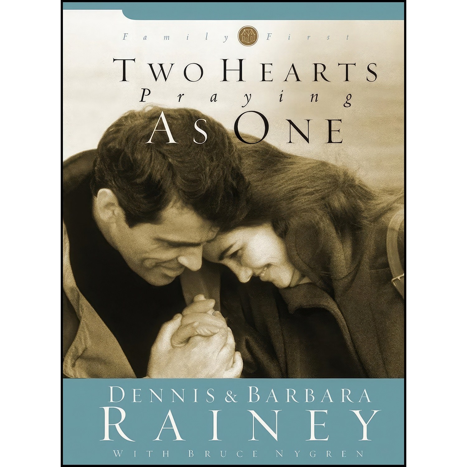 کتاب زبان اصلی Two Hearts Praying as One اثر Dennis Rainey and Barbara Rainey