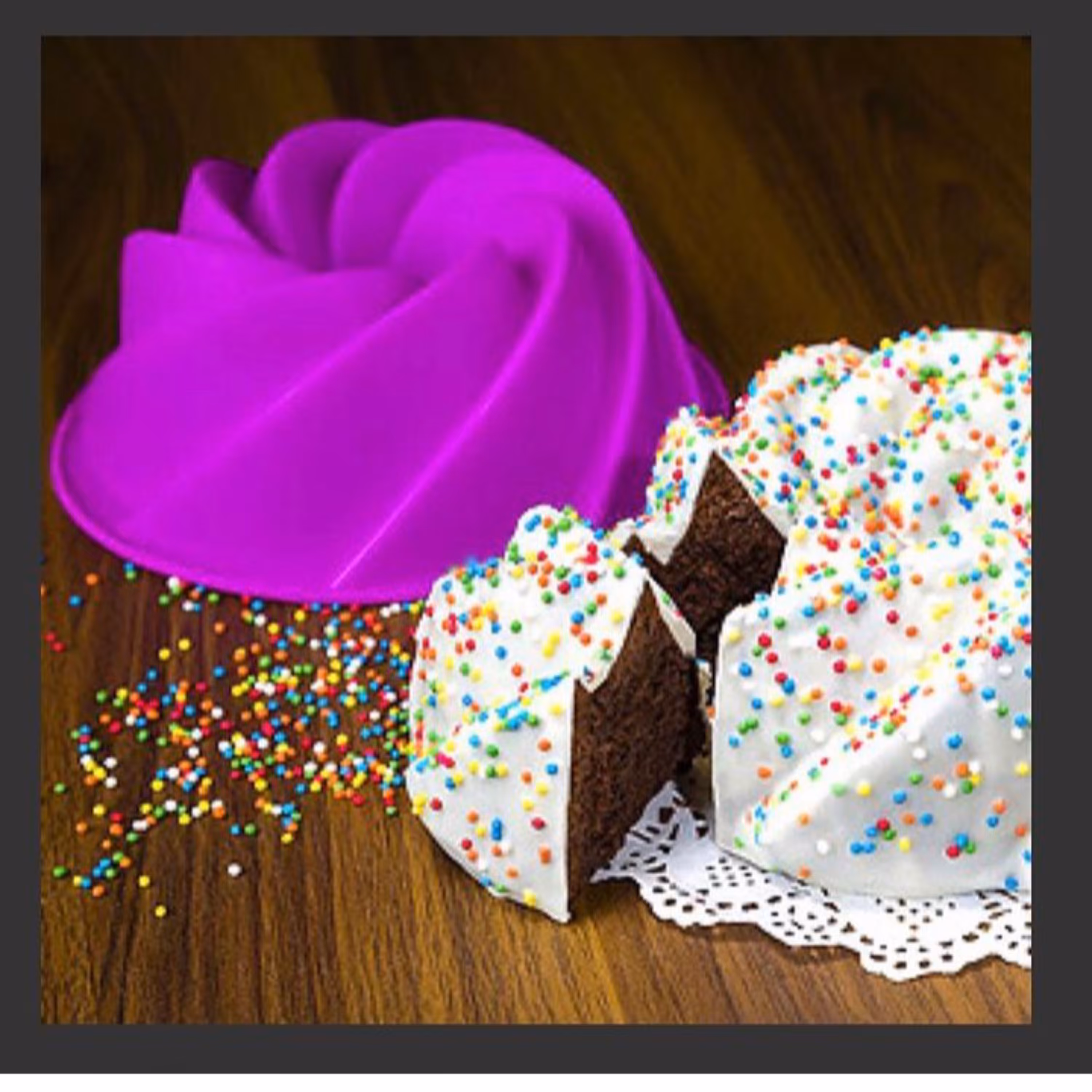 قالب سیلیکونی پیچ متوسط پخت کیک و انواع دسر. قابل استفاده درفروماشین ظرفشویی 