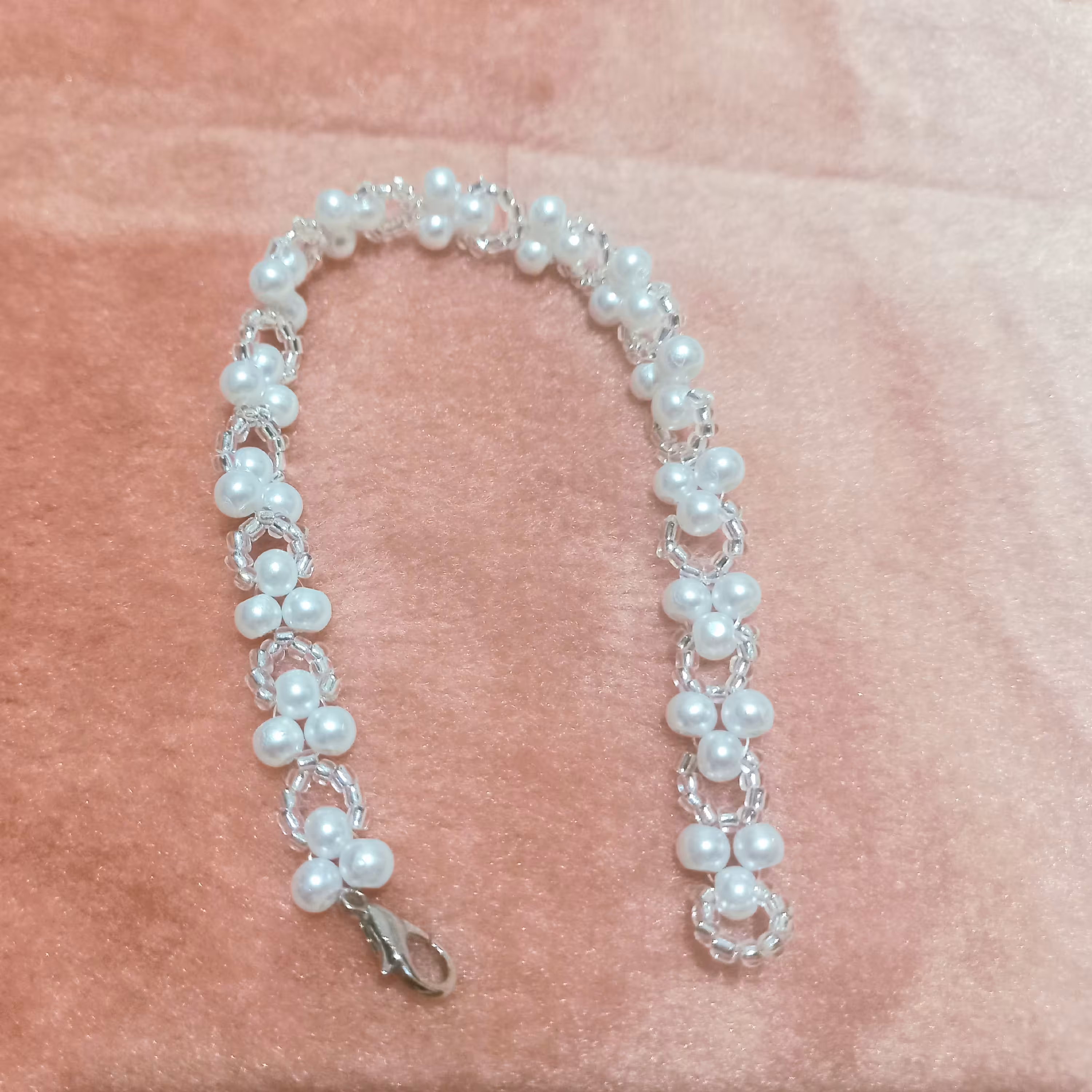 دستبند مروارید ، دست ساز ، طول دستبند 17 سانت ، دارای قفل دستبندی