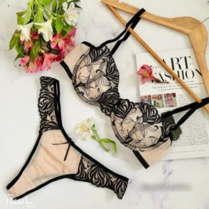 ست شورت و سوتین تورگاز فنردار دکلته ای