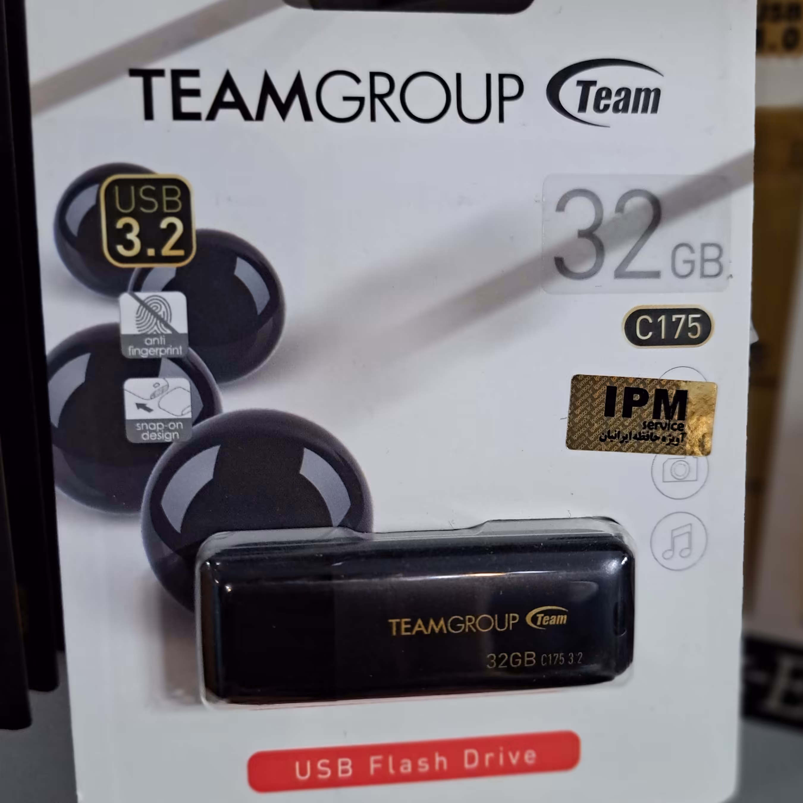 فلش مموری تیم گروپ 32 گیگ 