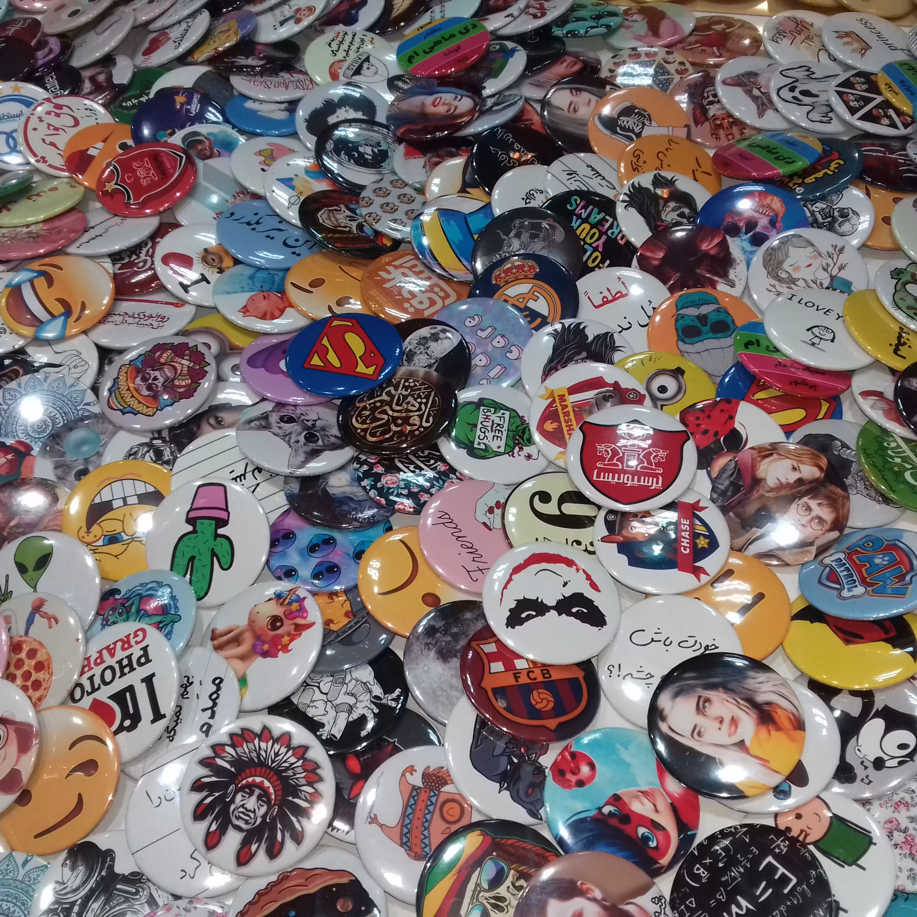 چاپ پیکسل با کیفیت بالا با عکس و طرح دلخواه شما تکی و عمده