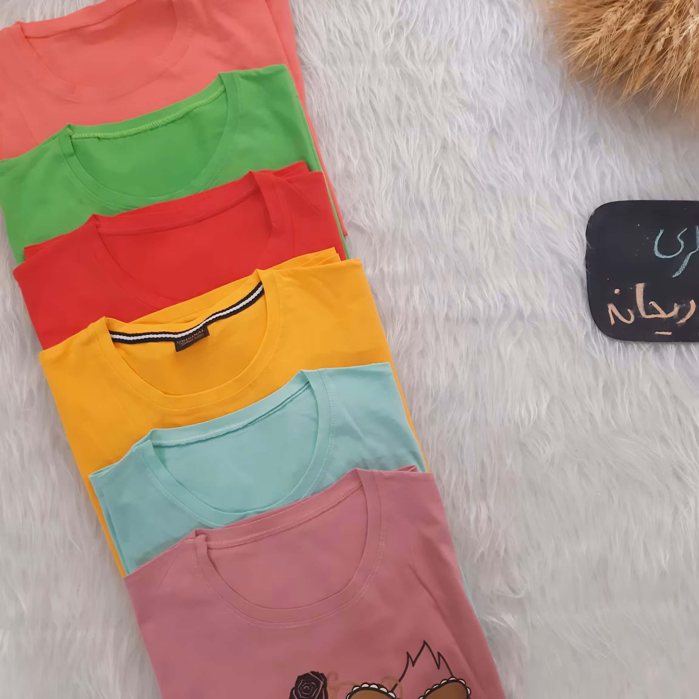 تیشرت نخ پنبه سوپر طرح کیتی پاپیون قهوه ای  فری سایز و در رنگ بندی جذاب