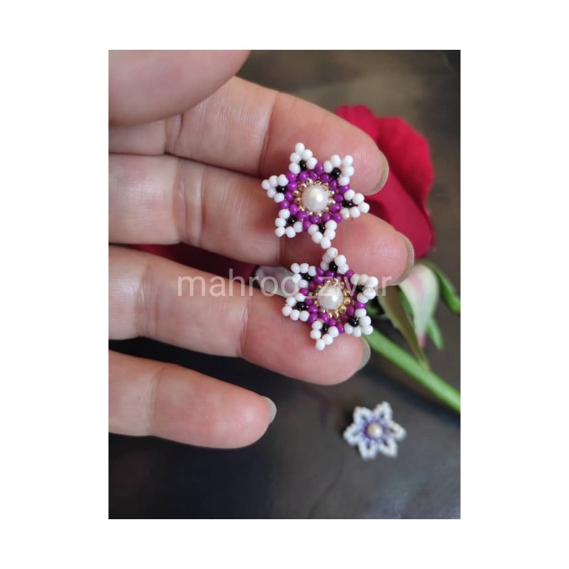 گوشواره میخی