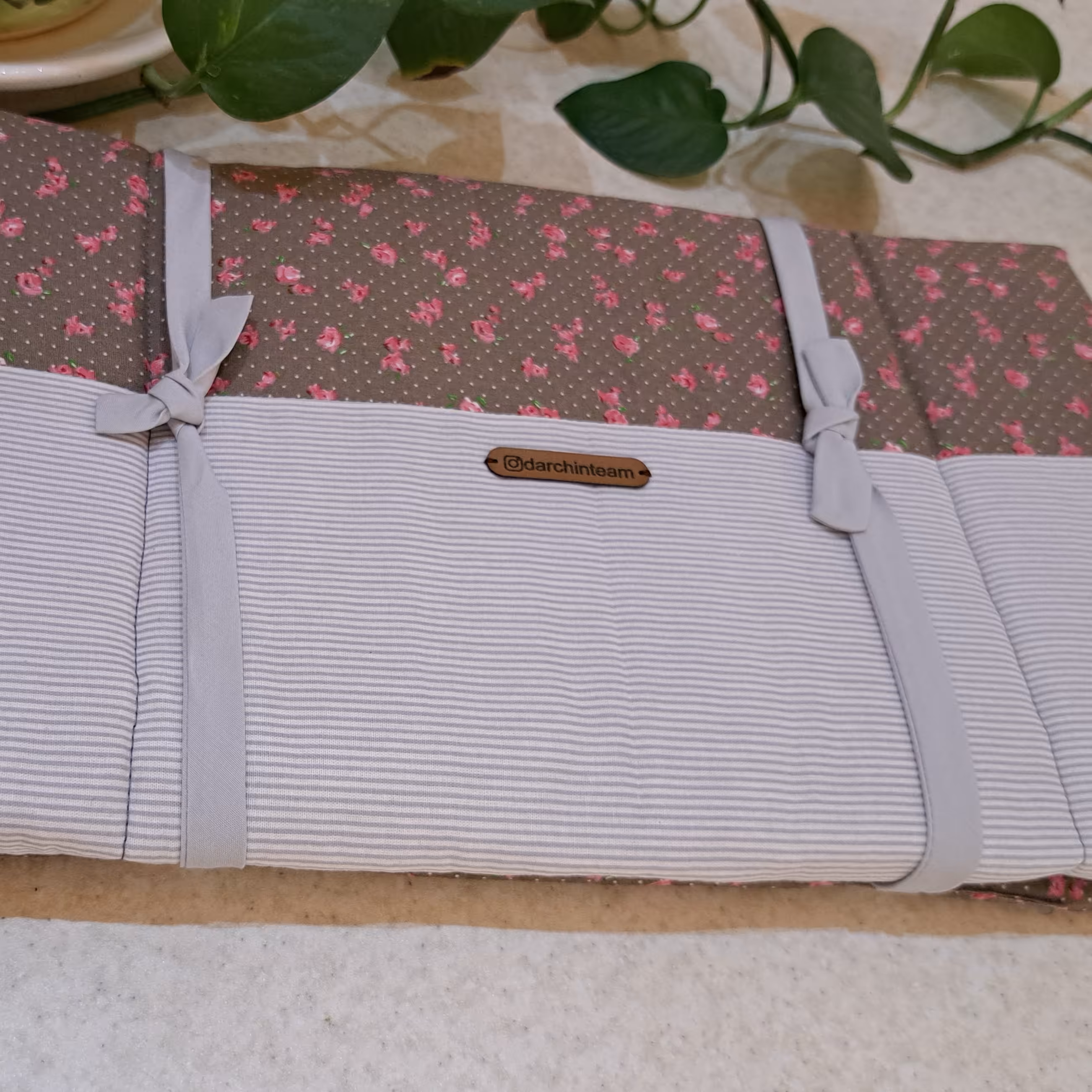 نمگیر ظروف با پارچه کتان نخ سایز 60 در 90 و مطلسه دوزی شده