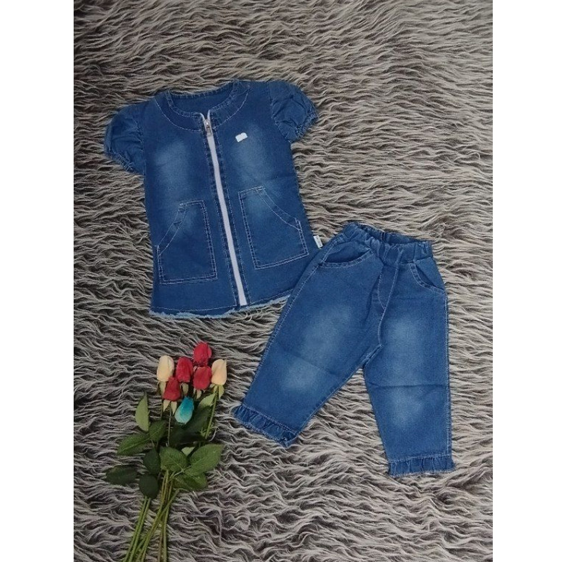 تیشرت شلوار لی دخترونه