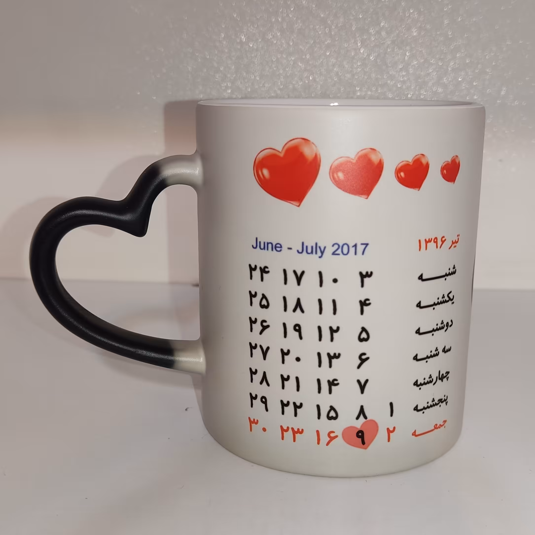 ماگ دسته قلبی حرارتی ، لیوان جادویی با چاپ طرح دلخواه