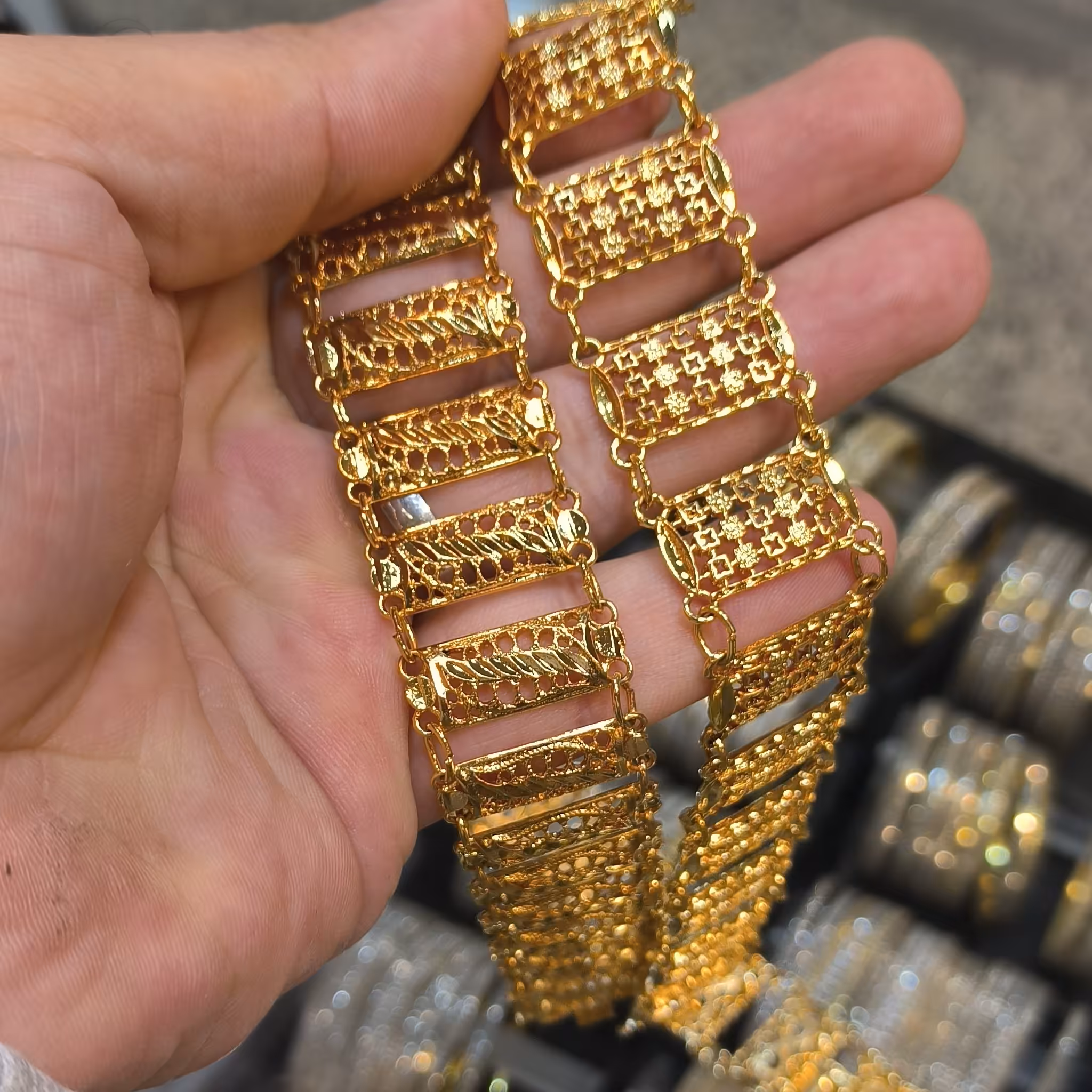 دستبندزنانه دستبند دخترانه  طرح طلا دستبندرنگ ثابت دستبند ضدحساسیت